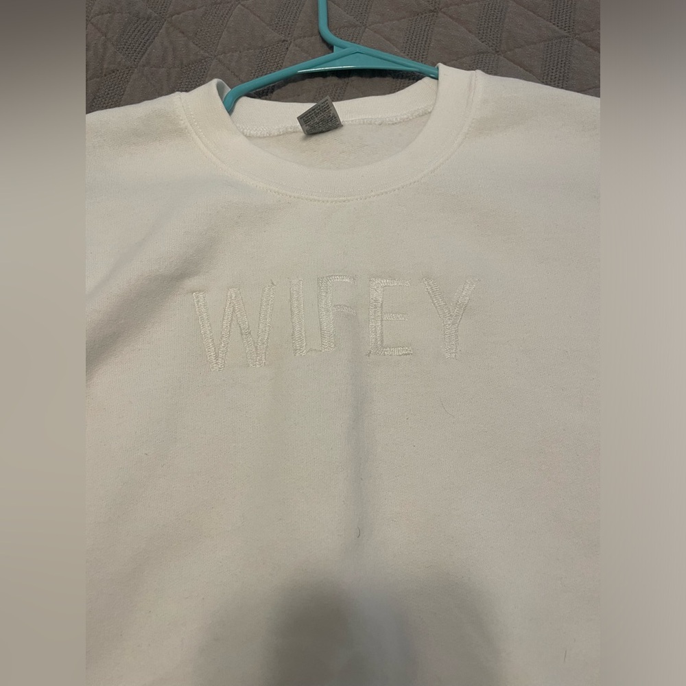 “Wifey” sweater